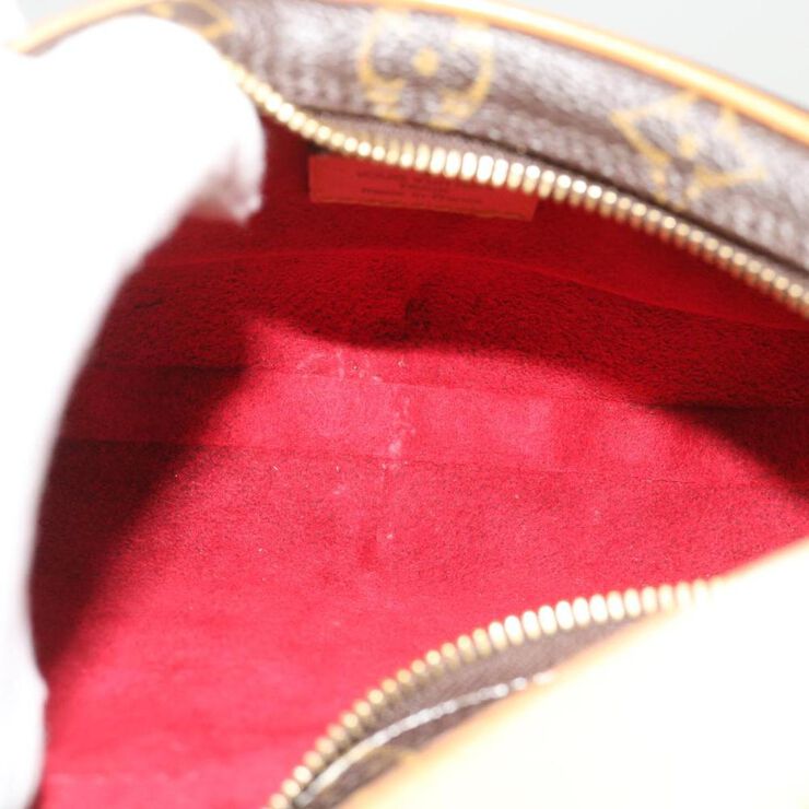 Louis Vuitton Vintage Louis Vuitton Croissant Brown
