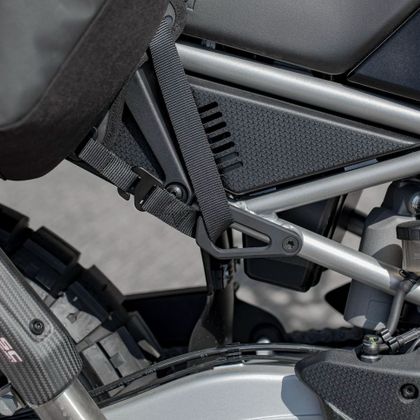 Kit suppression repose pieds Kriega OS-Footrest Eliminator Aprilia Tuareg 660