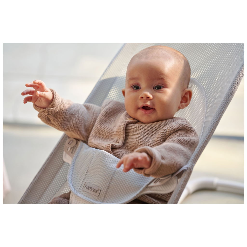 BabyBjörnBabyBjörn   Babywippe Balance Soft Mesh weiss/silber