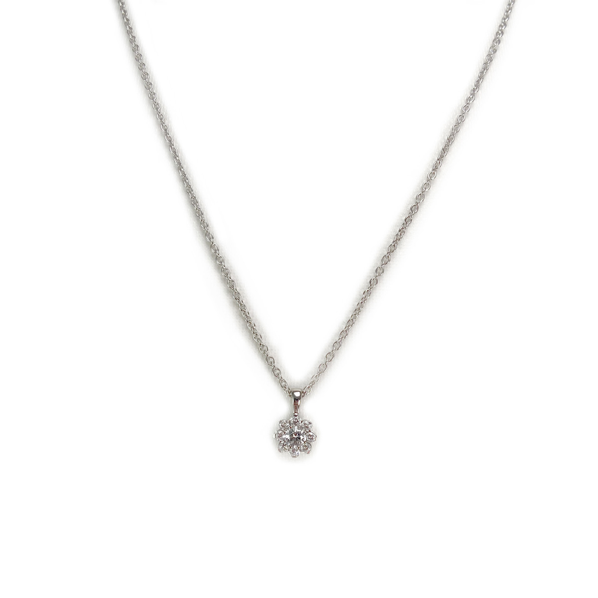 Collier or 750 blanc pendentif fleur diamants synthétiques 45 cm