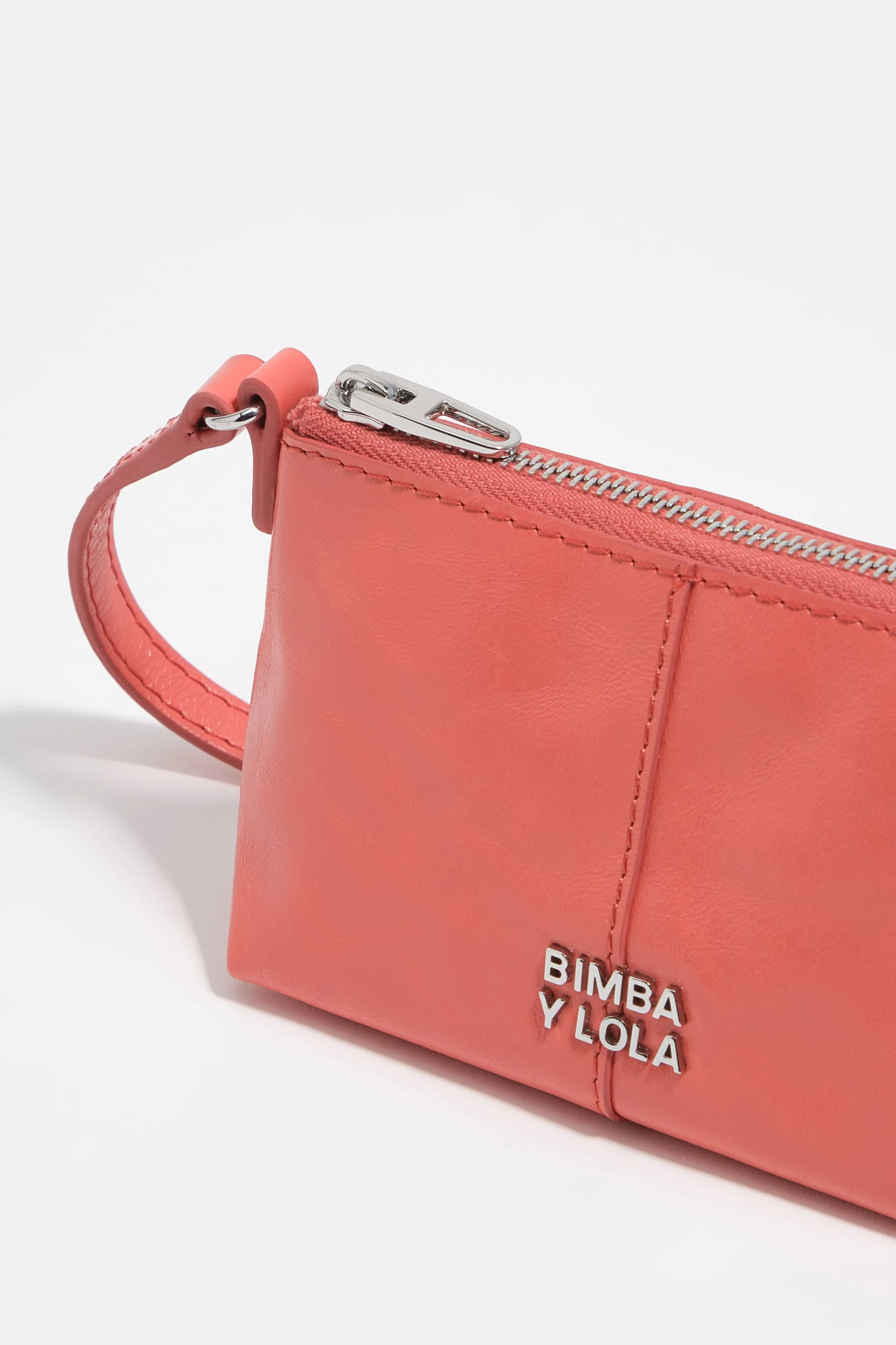 Bolsa transversal de microcouro coral
