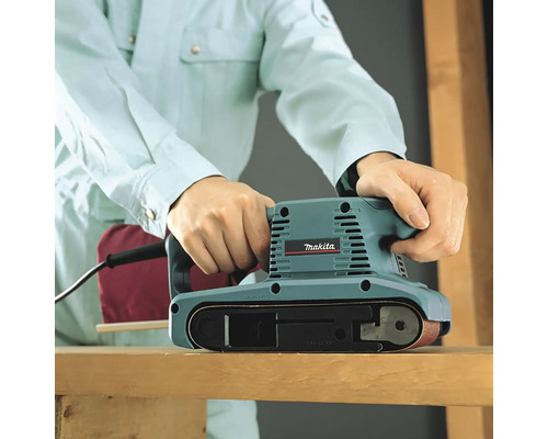 Makita 9910J bandschuurmachine inclusief MAKPAC systeemkoffer
