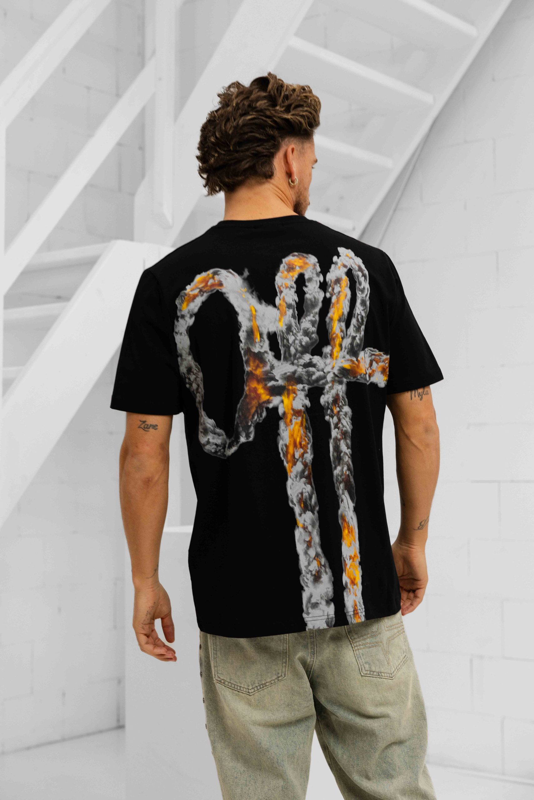 Off The Pitch Smoke Regular Fit T-Shirt Heren Zwart