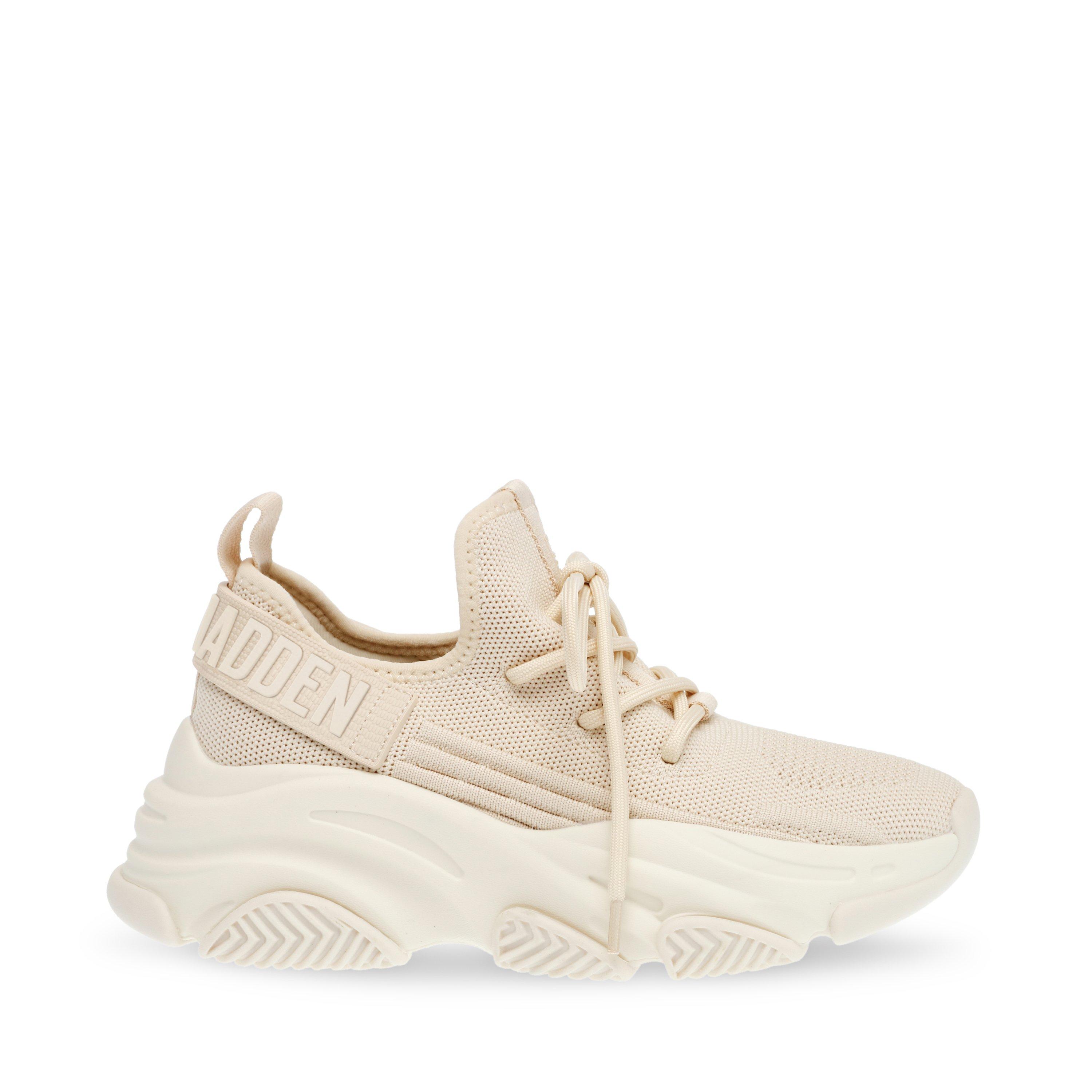 Steve Madden Protege e Sneakers.