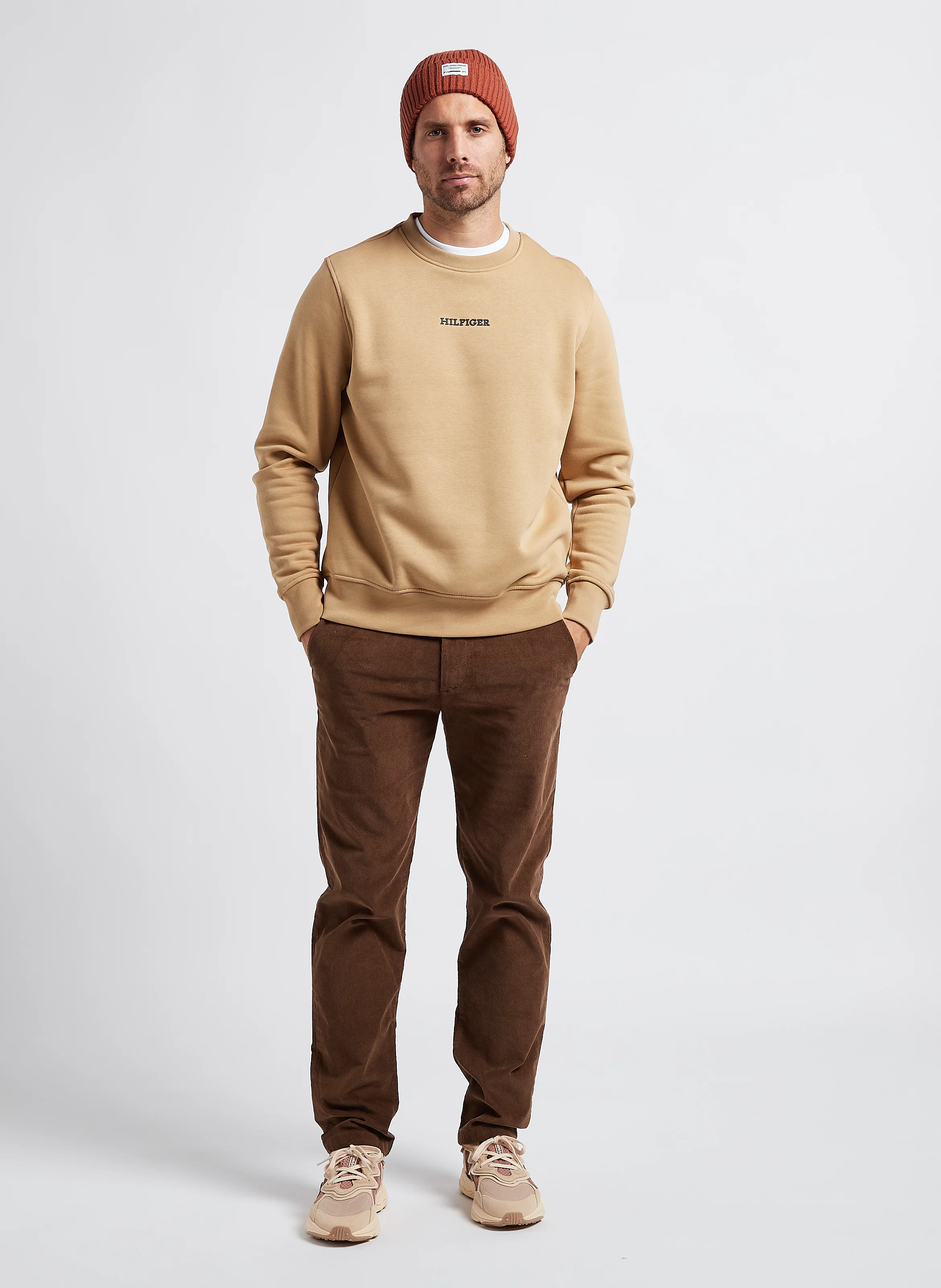 Pantalon droit en velours de coton bio mélangé | Marron