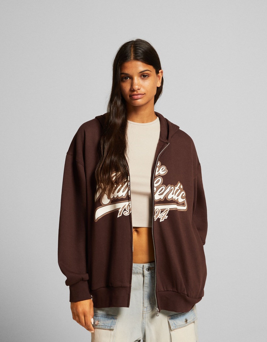 Moletom oversized com zíper e estampa