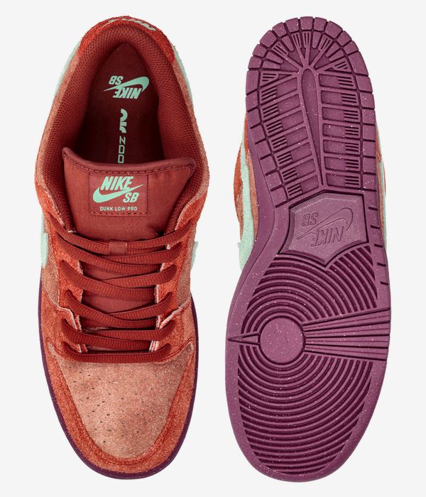 Nike SB Dunk Low Pro Premium Schuh (mystic red emerald rise)