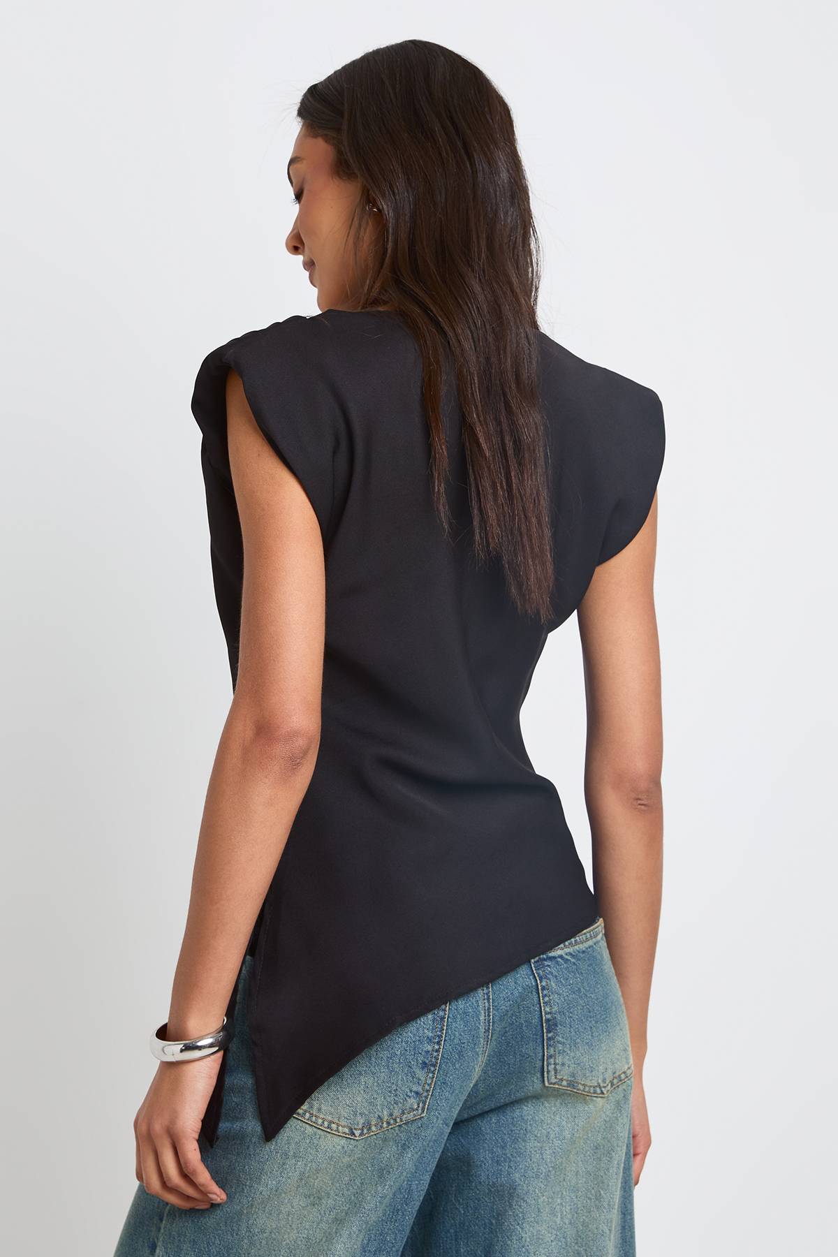 boohoo Blouse Asymétrique Haute Avec Épaulettes Froncées