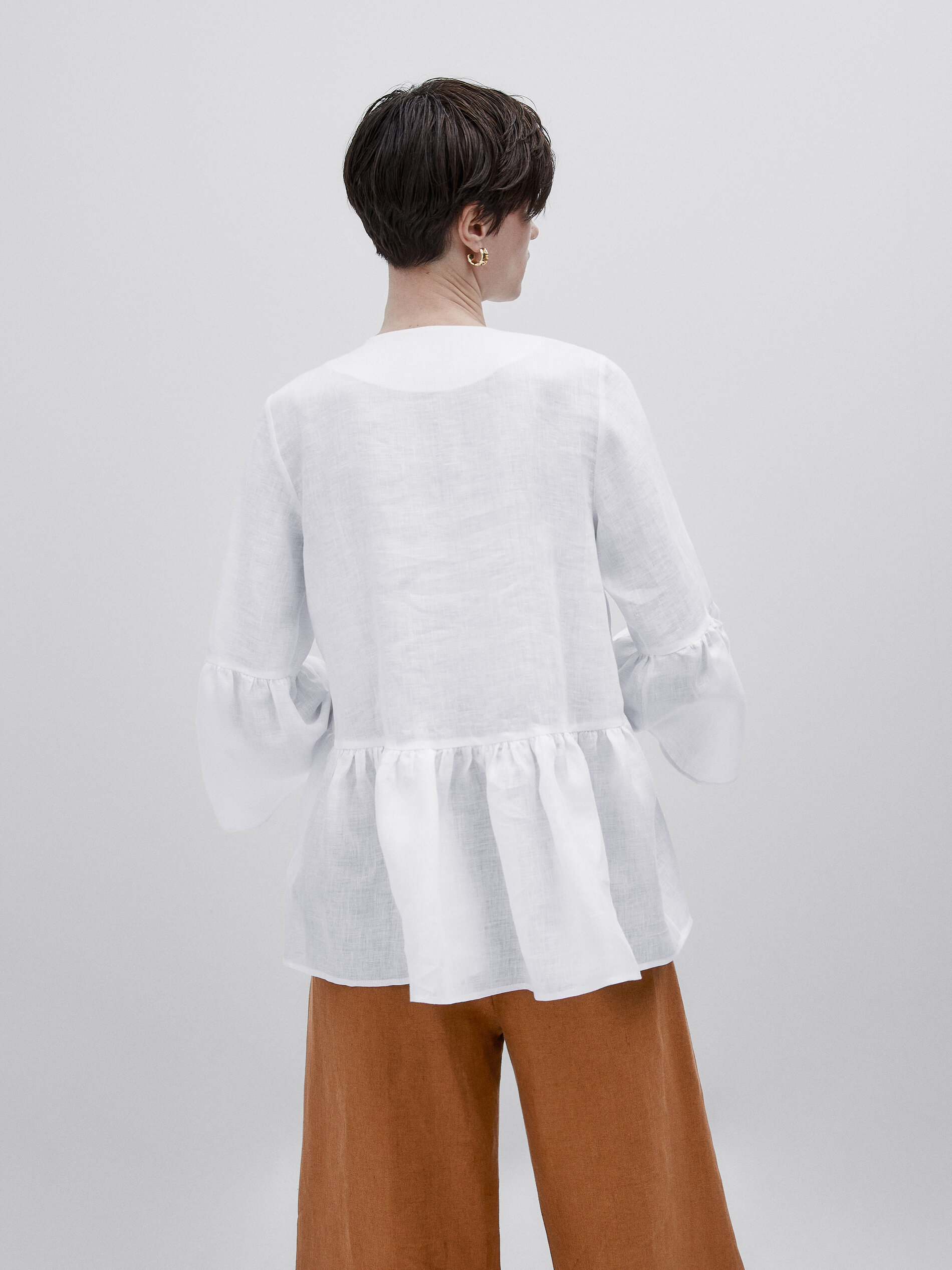 Camisa peplum de linho com botões - Studio - BRANCA