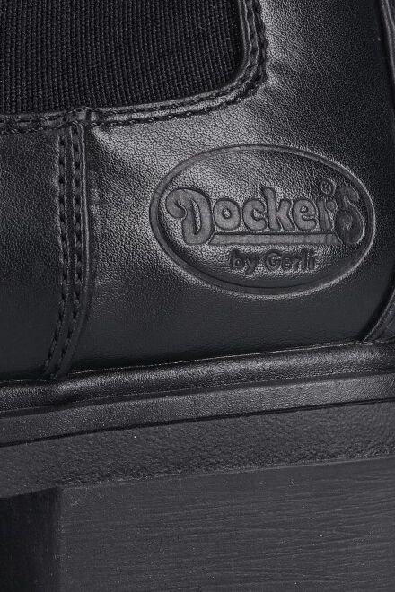 Dockers by Gerli Bottes