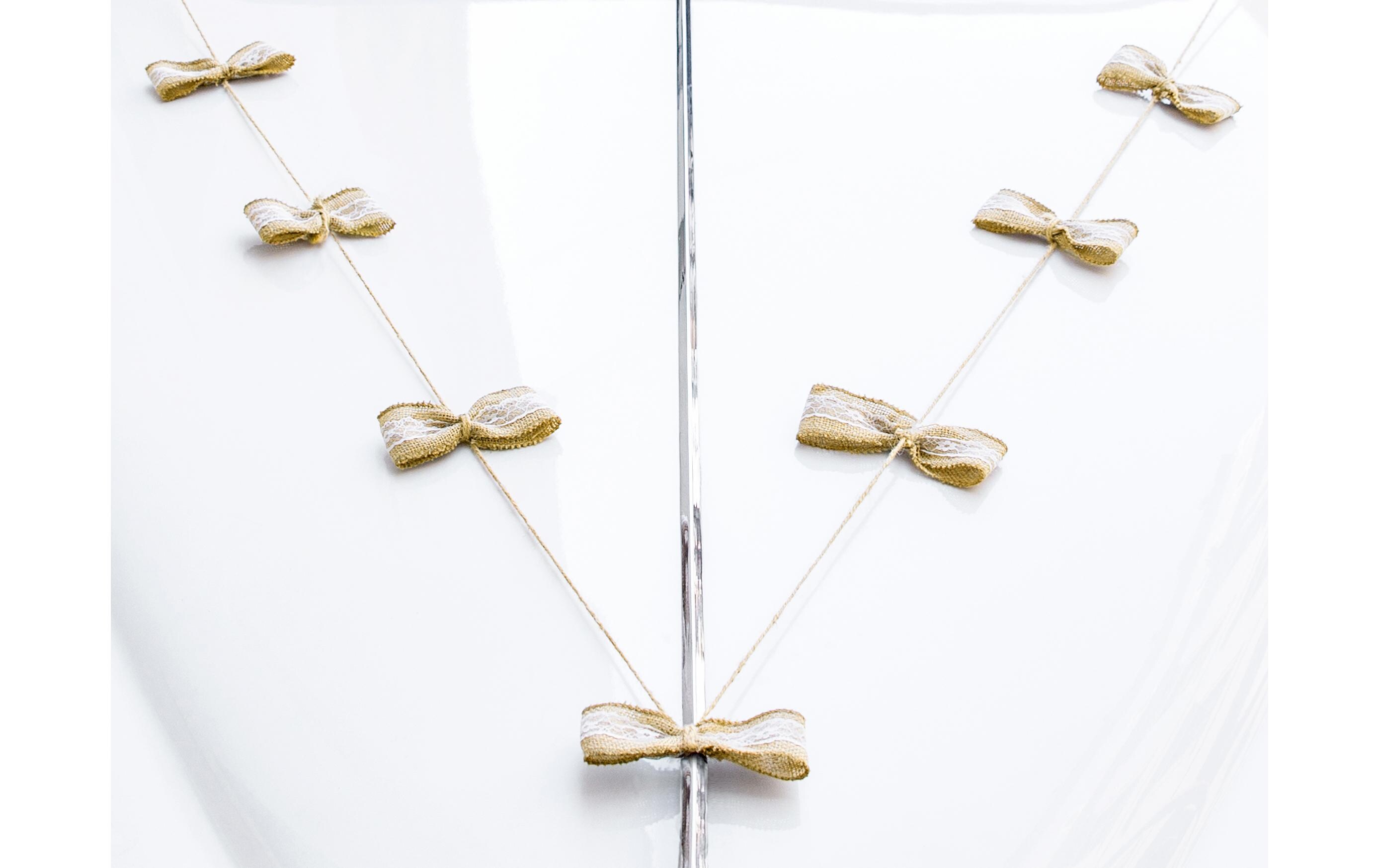 Hochzeitsaccessoire Autodeko Set 5-teilig, Braun/WeissAutoschmuck für die Hochzeit