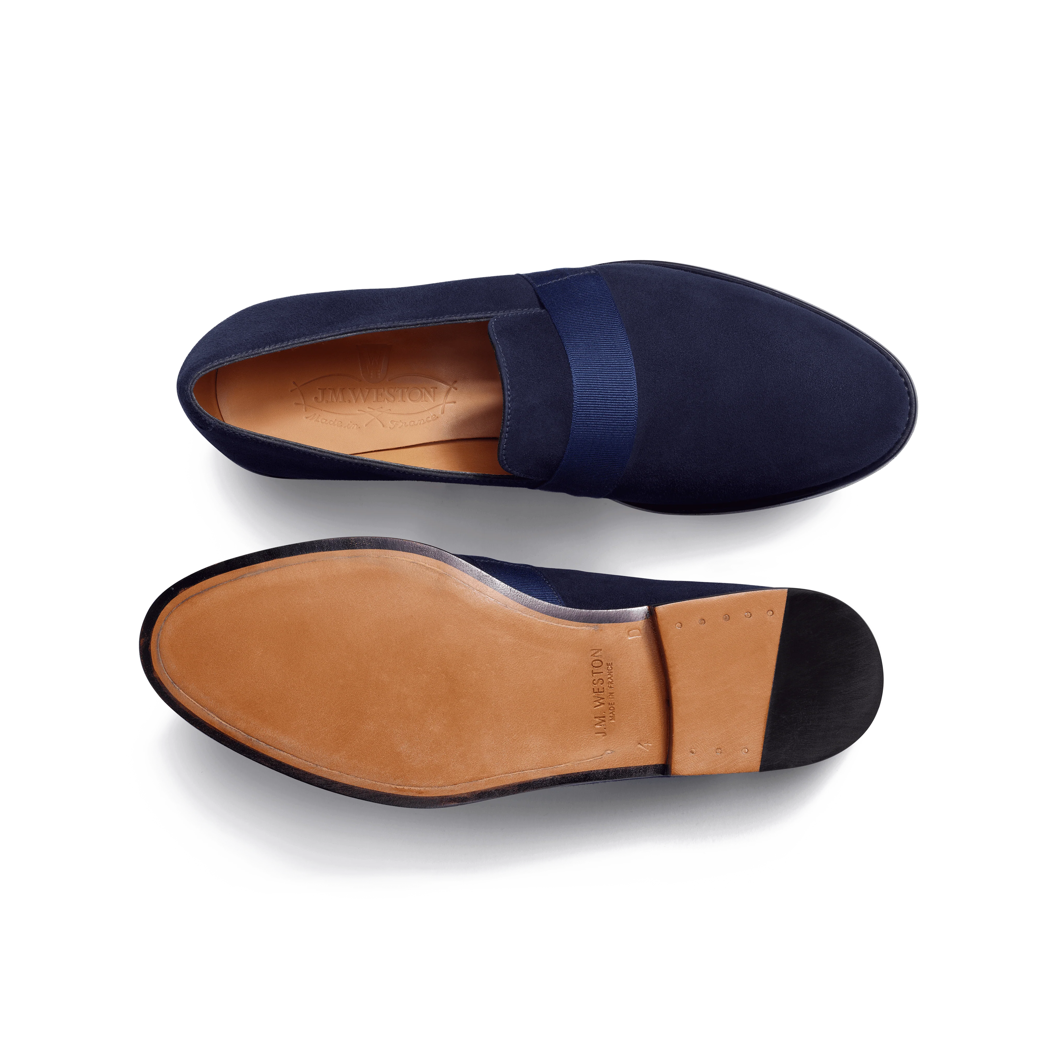 Mocassin smoking