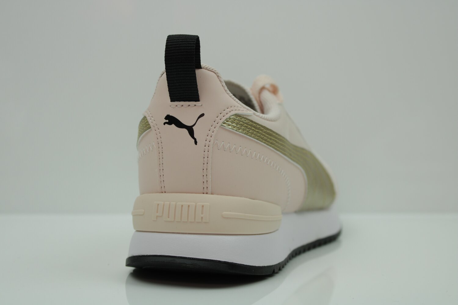 PUMA Sneaker