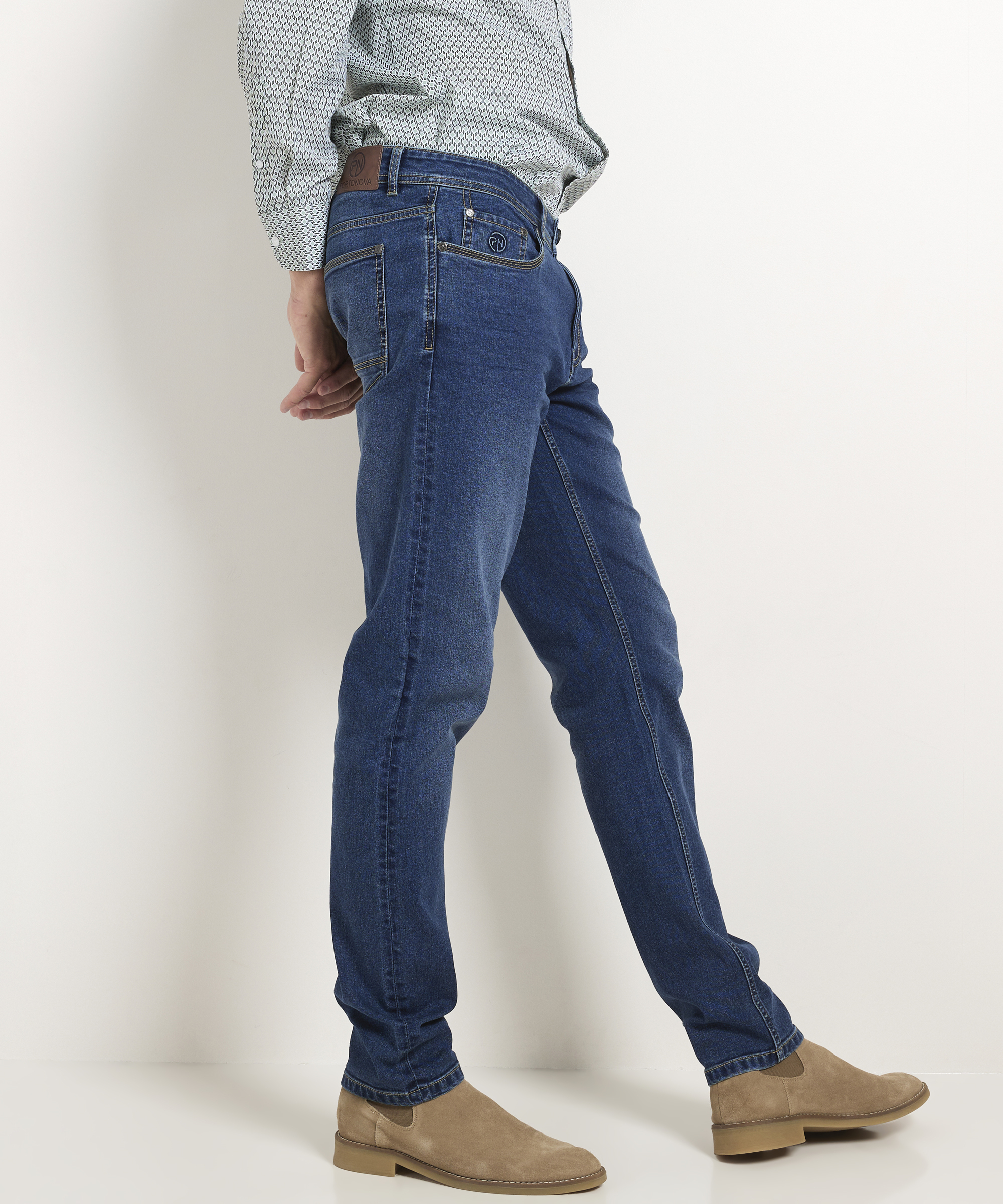 regular fit stretch jeans