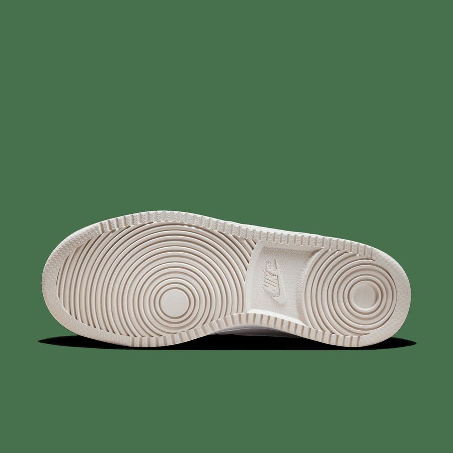 NikeCourt Vision Mid