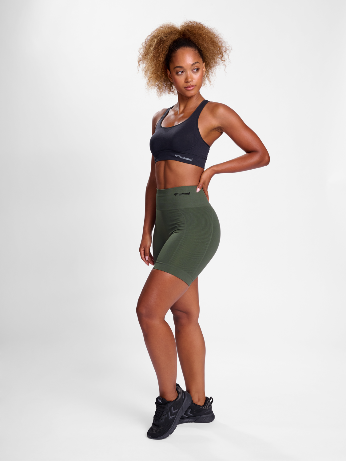hmlTIF SEAMLESS SHORTS