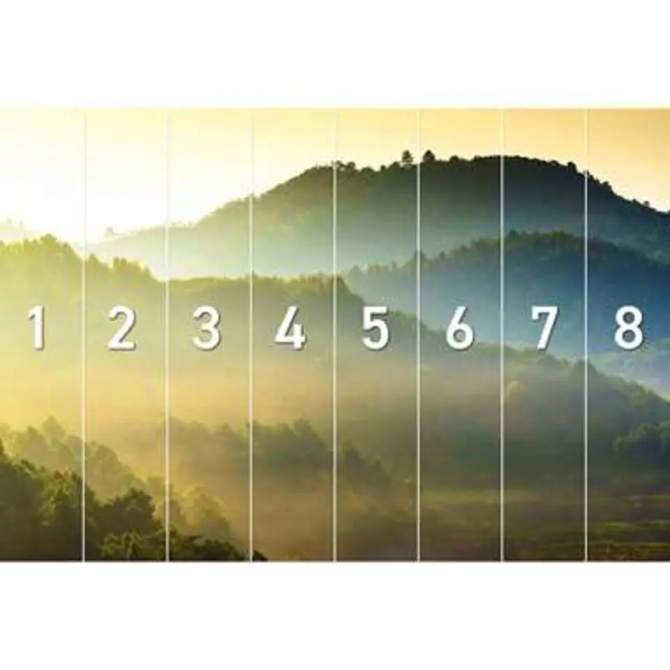 Fotobehang Heuvels bij zonsopgang - 260x384cm - Groen