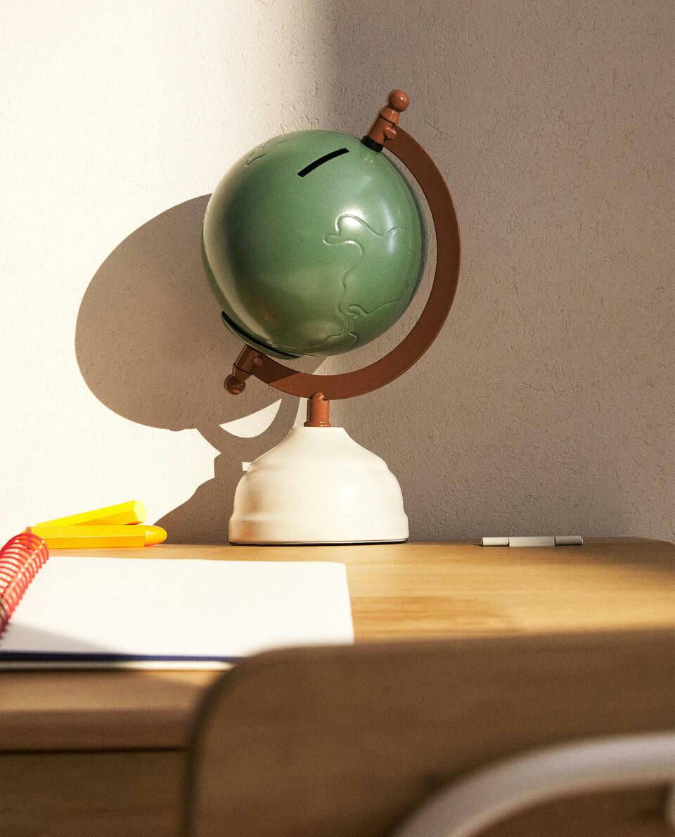 COFRINHO EM FORMATO DE GLOBO
