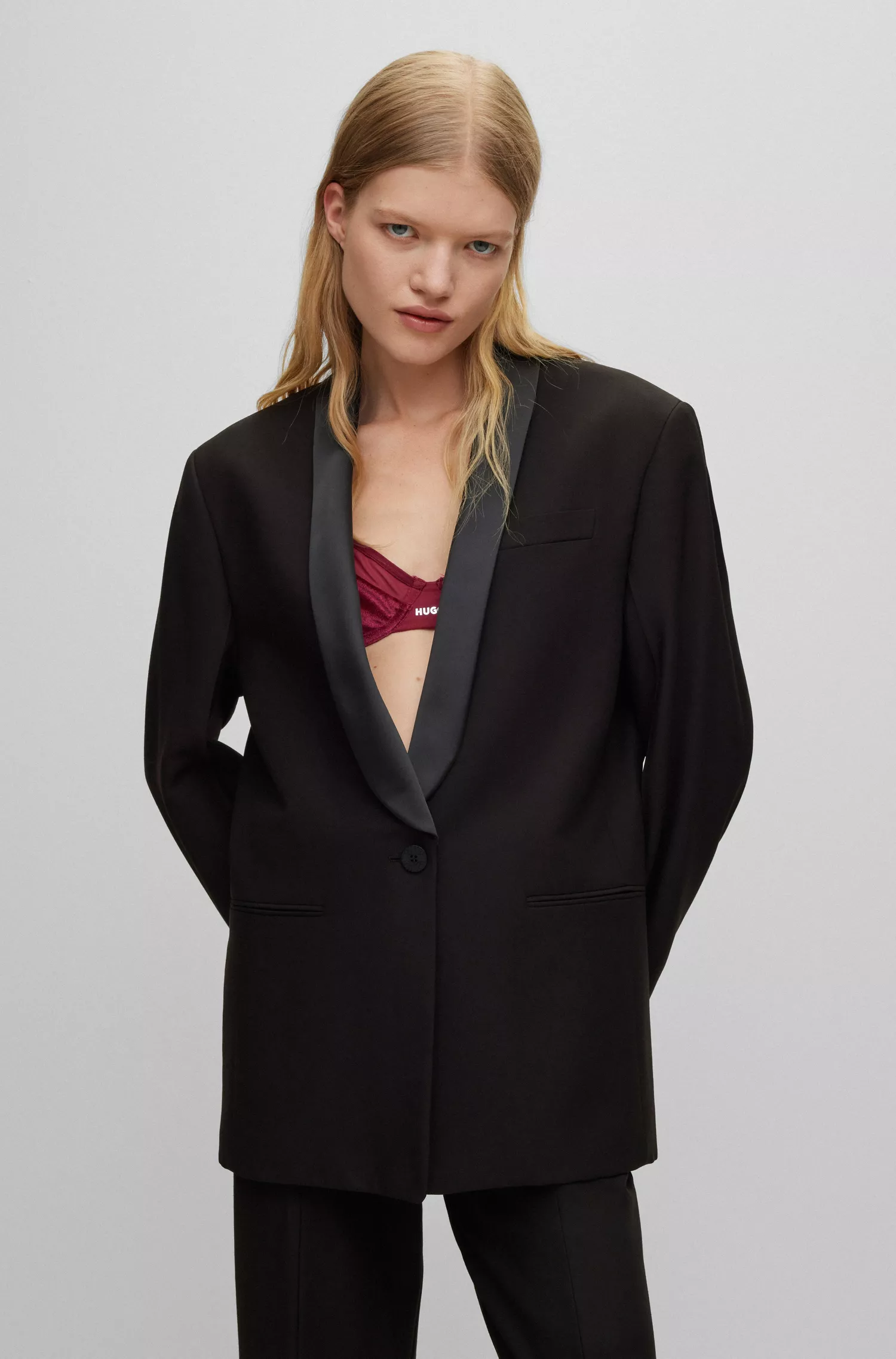 Jaqueta HUGO vermelha de modelagem oversized com lapelas xale.