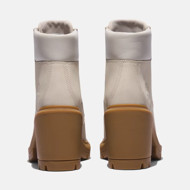 Bota feminina Allington de cano alto com cadarço, na cor branca.