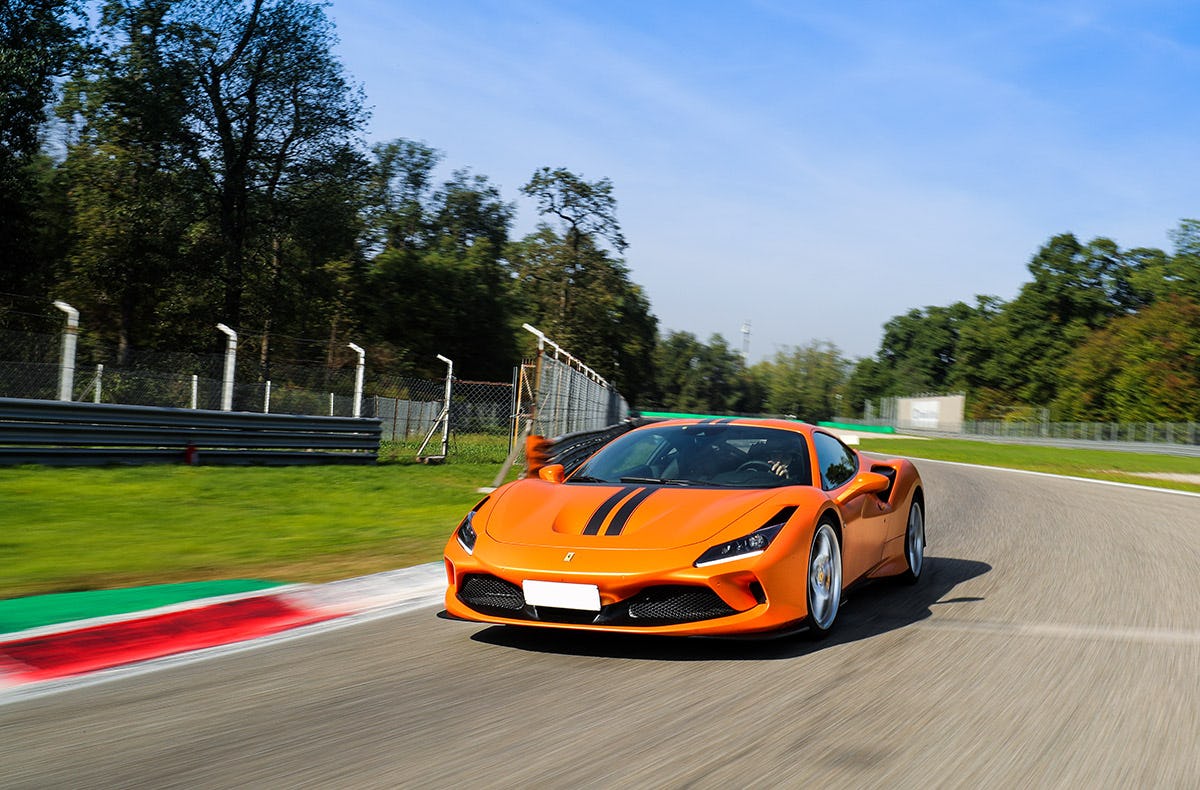 Ferrari F8 Tributo selber fahren Stevelot