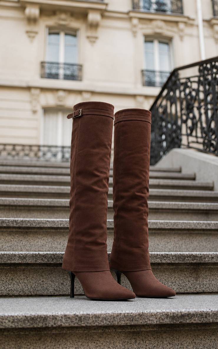 Chocolat Bottes À Talons En Synthétique À Bout Pointu Avec Détail Boucle Et Revers