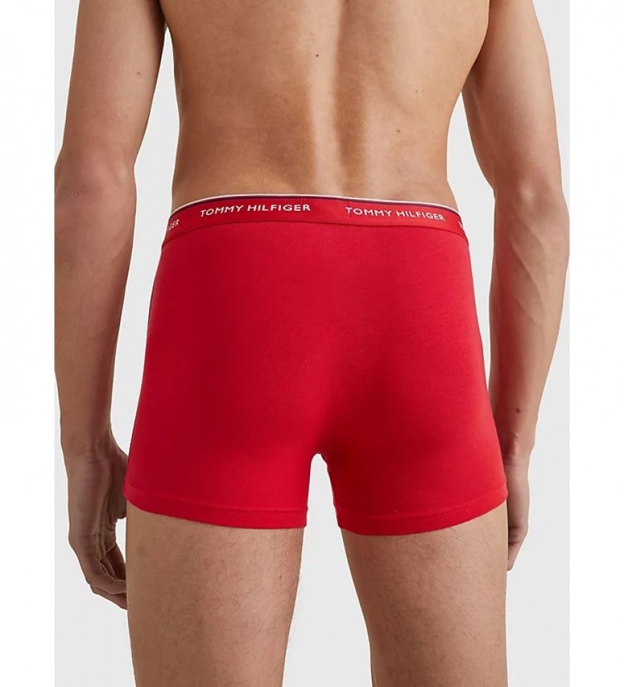 Conjunto de 3 Cuecas Boxer Tommy Hilfiger, nas cores vermelha, azul-marinho e branca.
