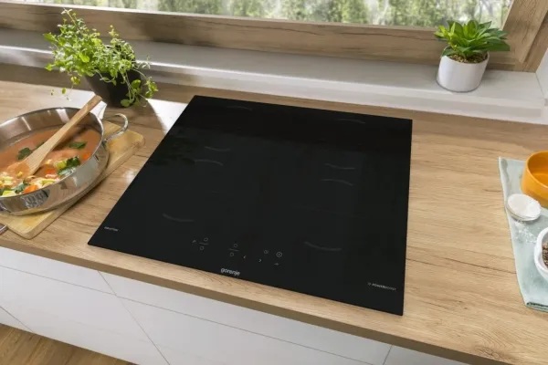 Gorenje GI6401BSCE - Induktions kogeplade - 4 plader - Niche - bredde: 56 cm - dybde: 49 cm - sort
