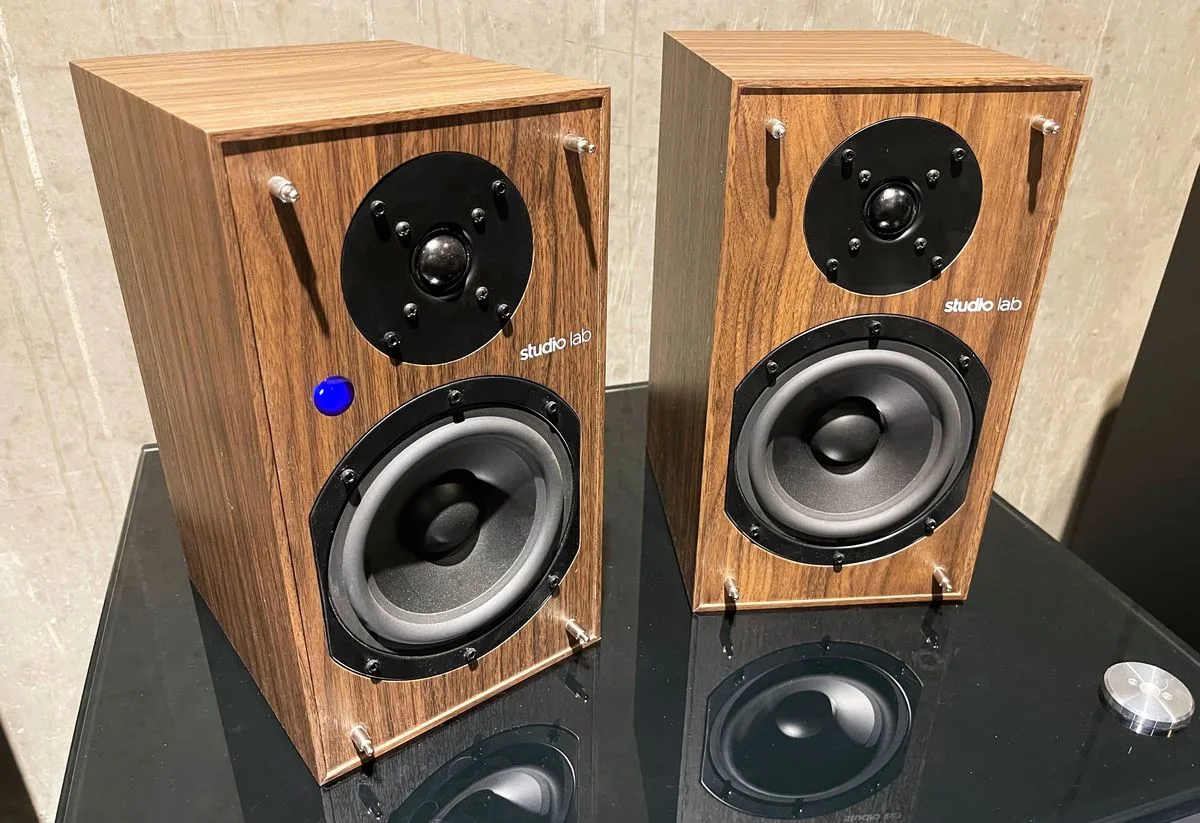 Studio Lab SLB 102A Noyer Enceintes sans fil hi-fi