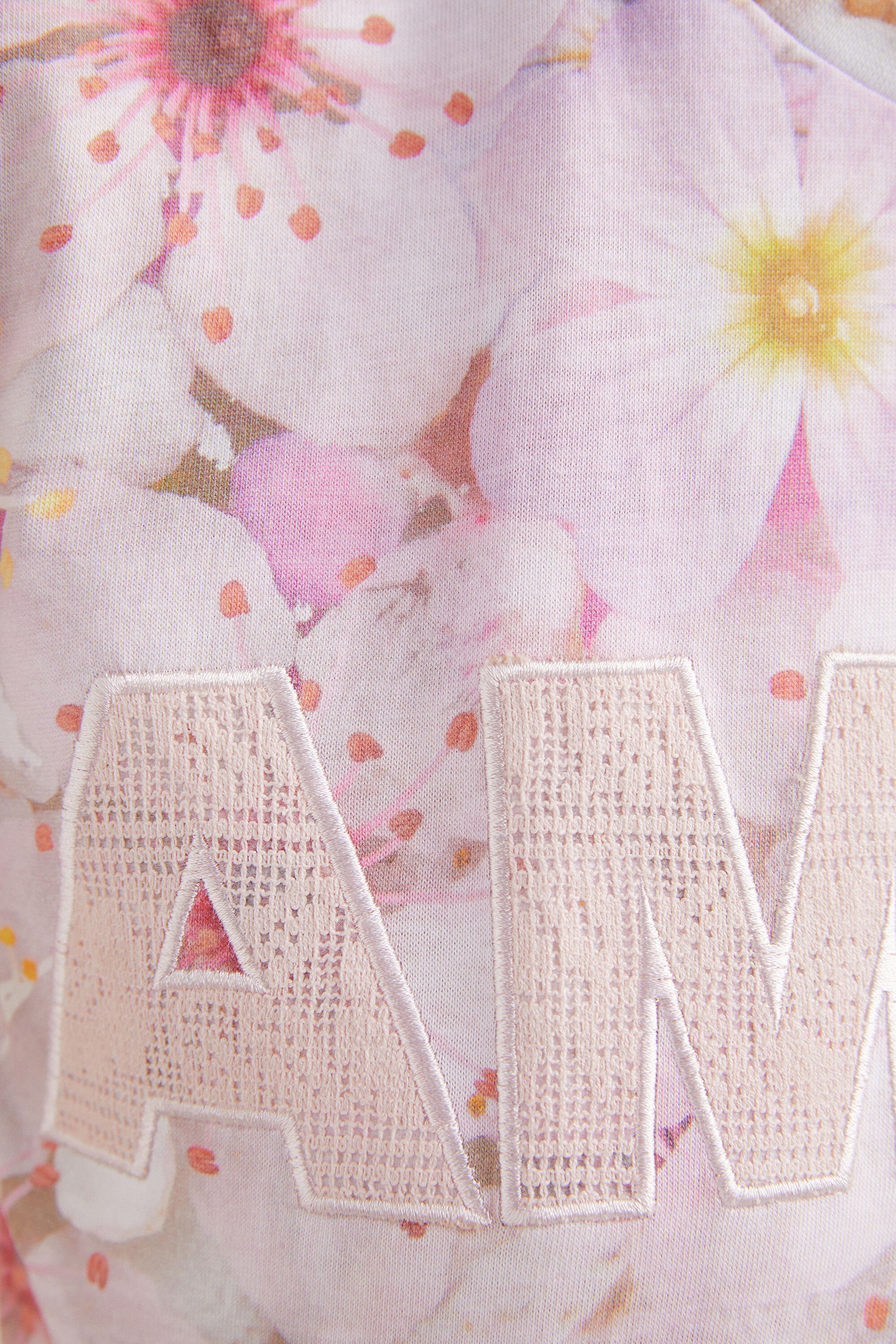 T-shirt floral et patch