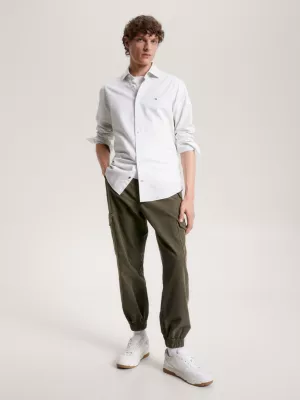 Camisa de corte regular com estampa de micro pontos