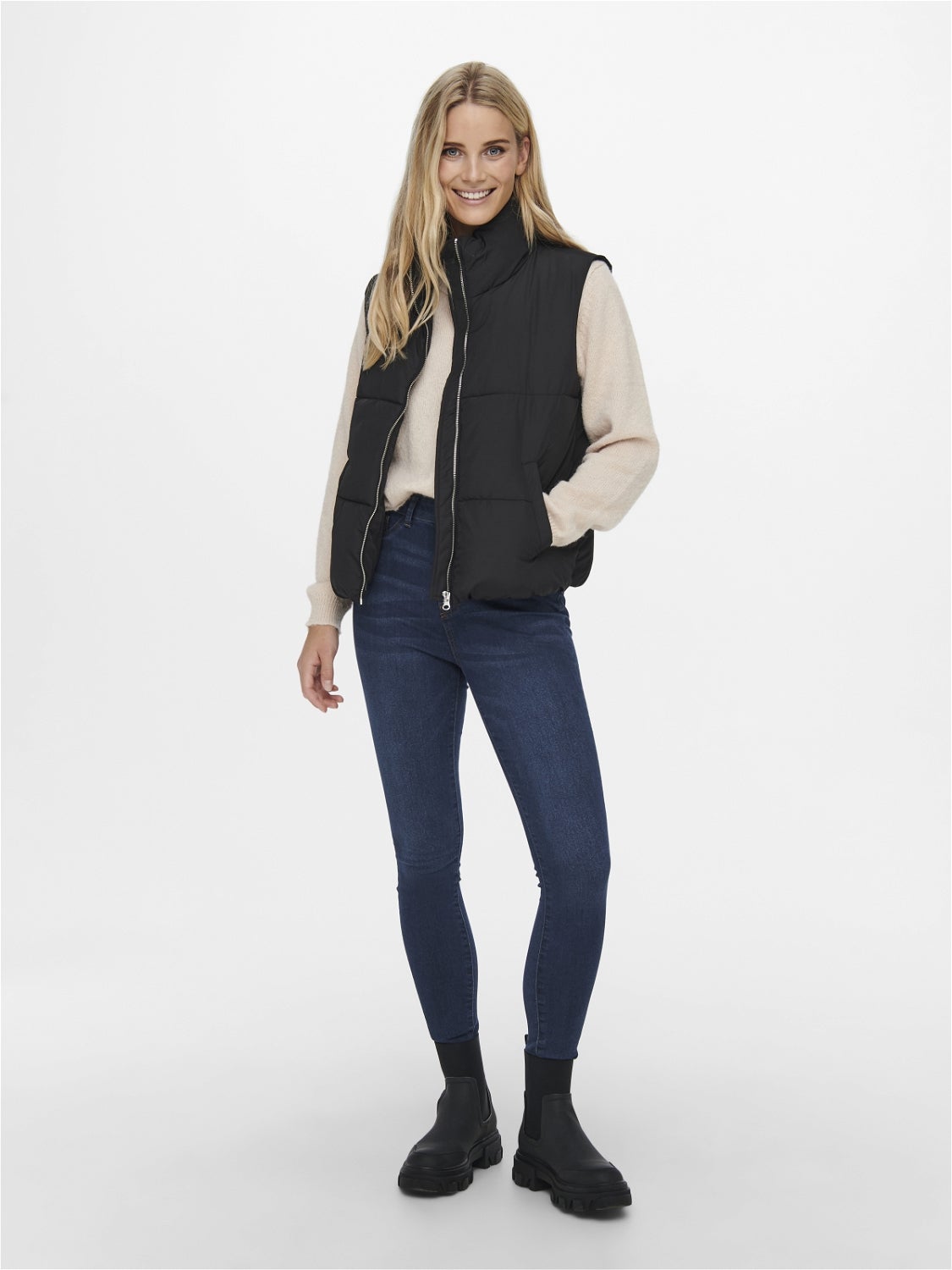 JDYNEWERICA Daunenweste Black