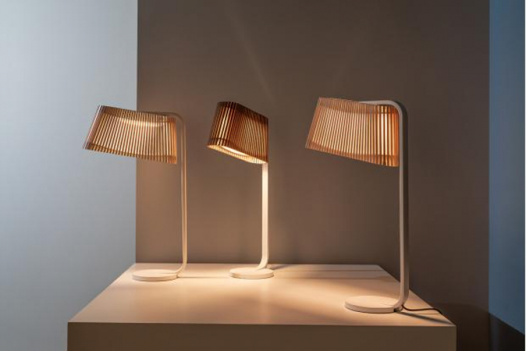 Secto Design Owalo 7020 tafellamp LED walnoot