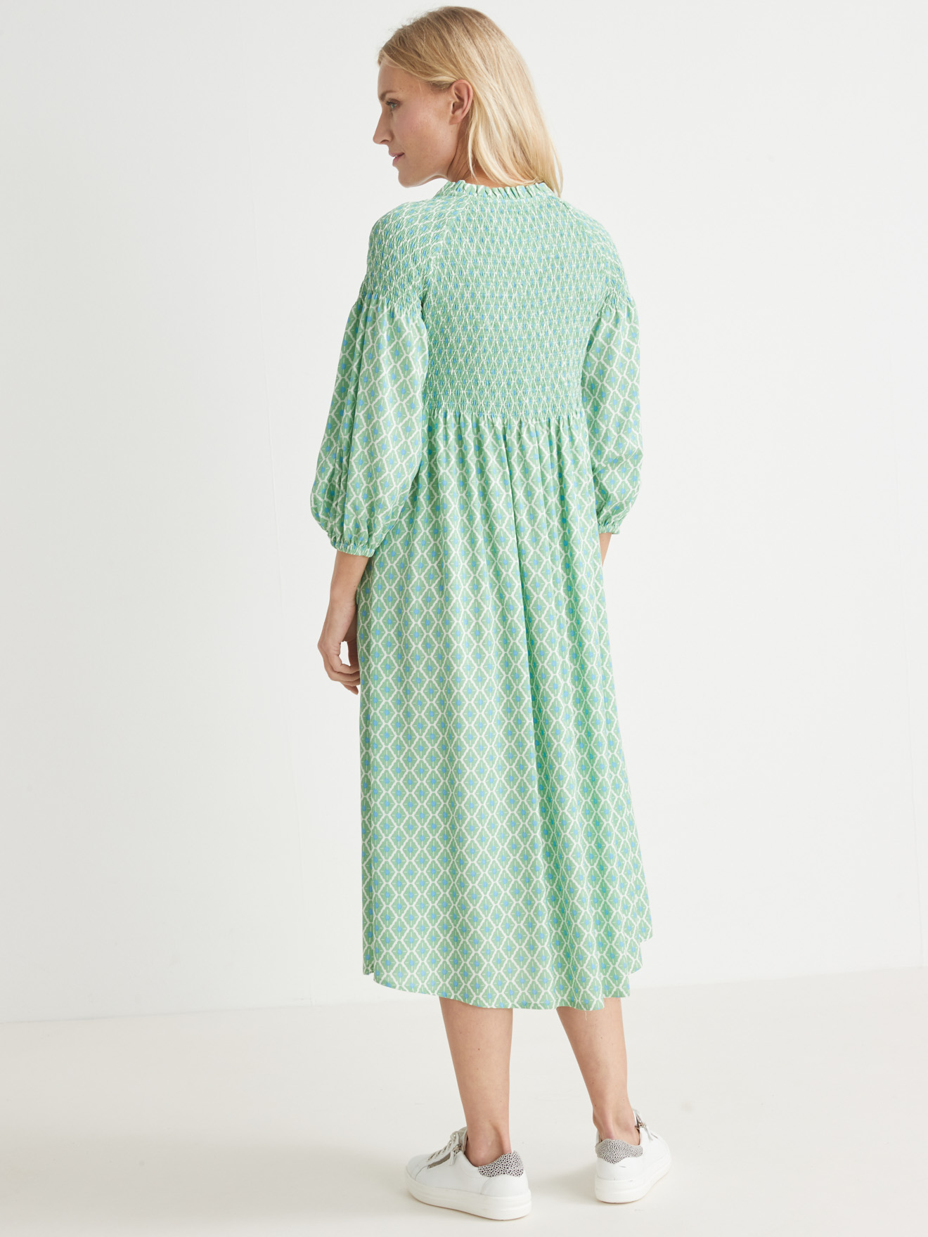 Robe longue entièrement boutonnée