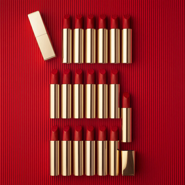 Recharge Pure Color Rouge Lèvres Crème ESTÉE LAUDER