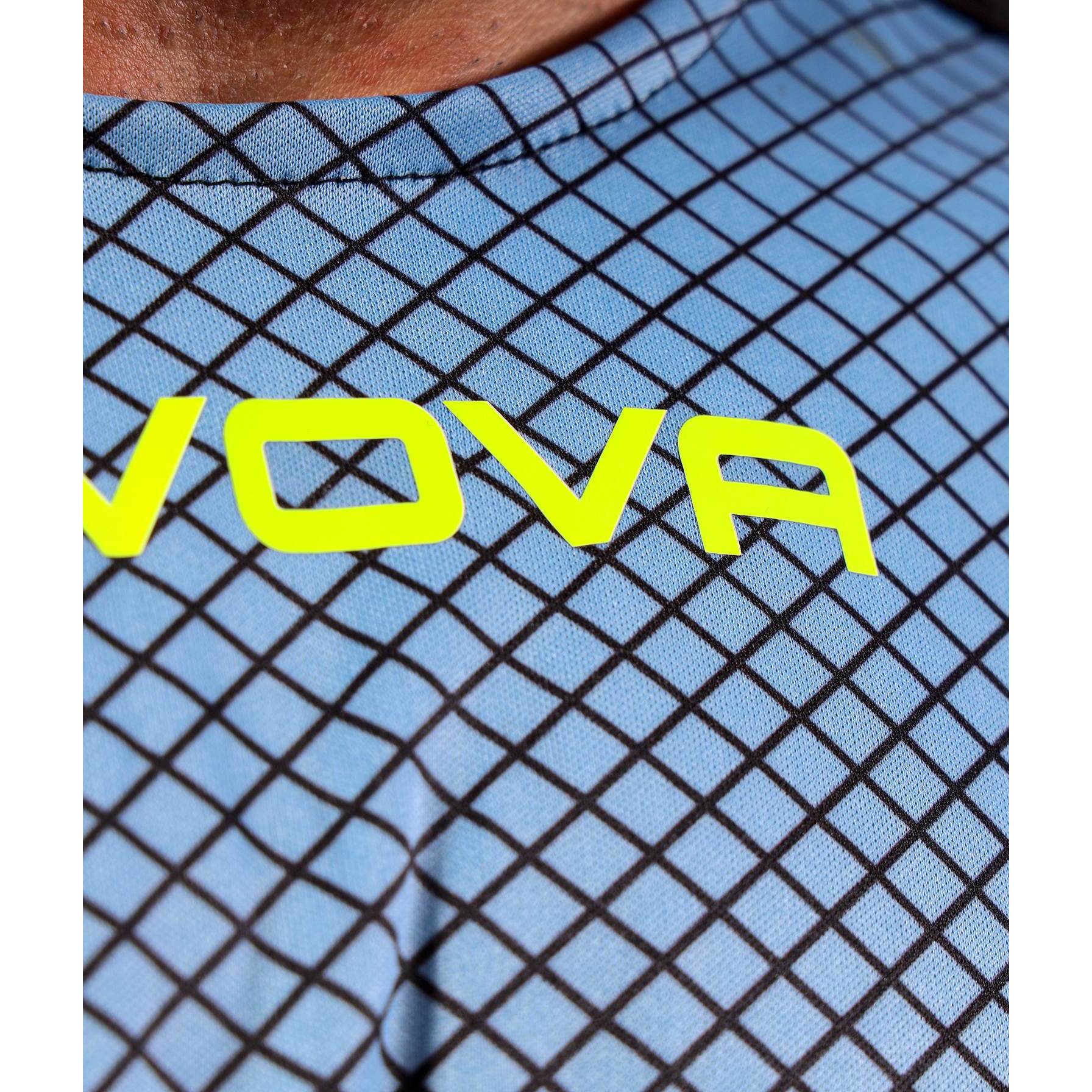 Uniforme de goleiro Givova Manchester.