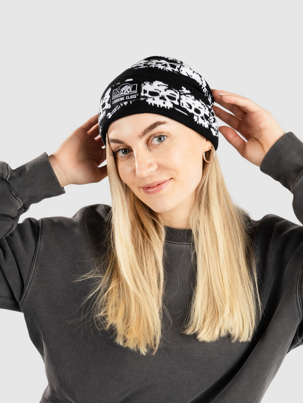 Lurking Class Skull Stripes Beanie black