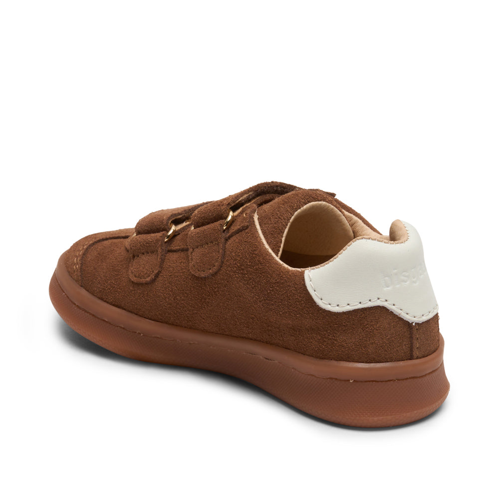 Bay v sneakers