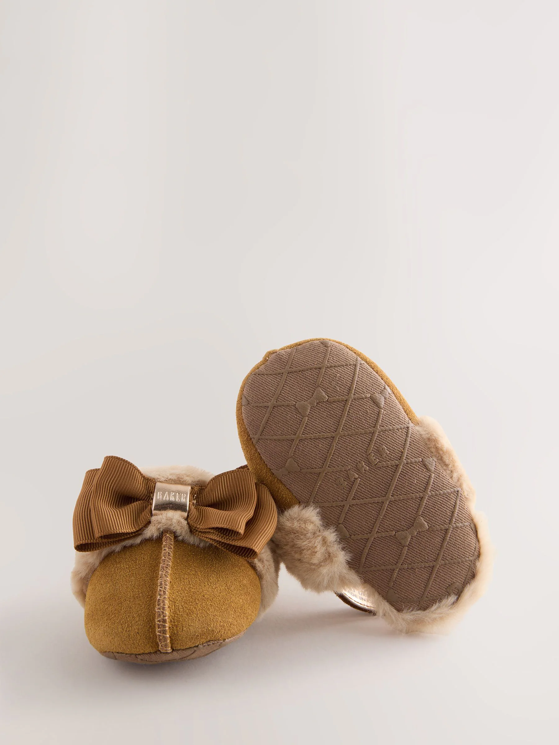 Lichtbruin - Baker by Ted Baker gewatteerde muiltjes met imitatiebont voor babymeisjes