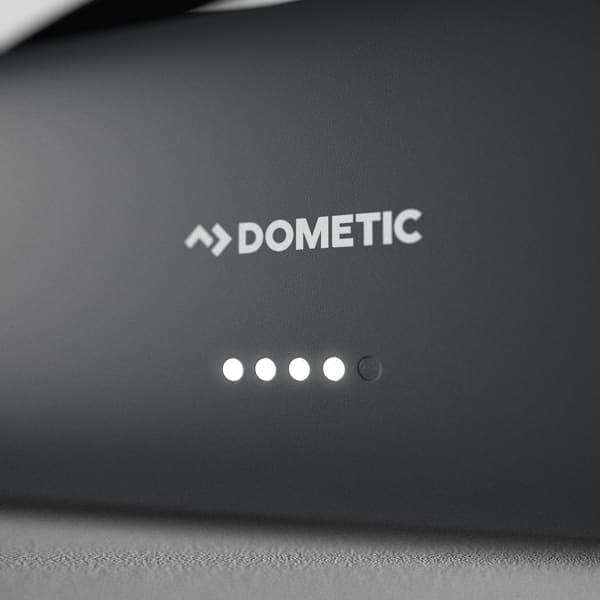 SFS199_Electrique DOMETIC PLB15 PORTABLE LIFEPO4 BATTERY BLACK