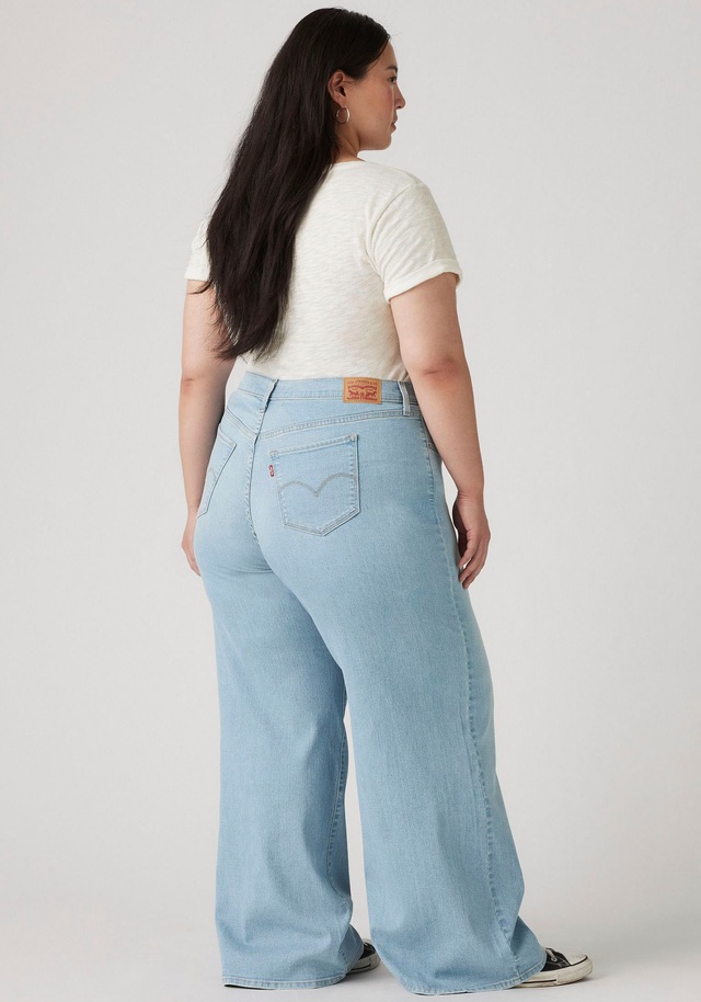 Levi's® Plus Weite Jeans »PL 318 SHAPING WIDE LEG« im Five-Pocket Style