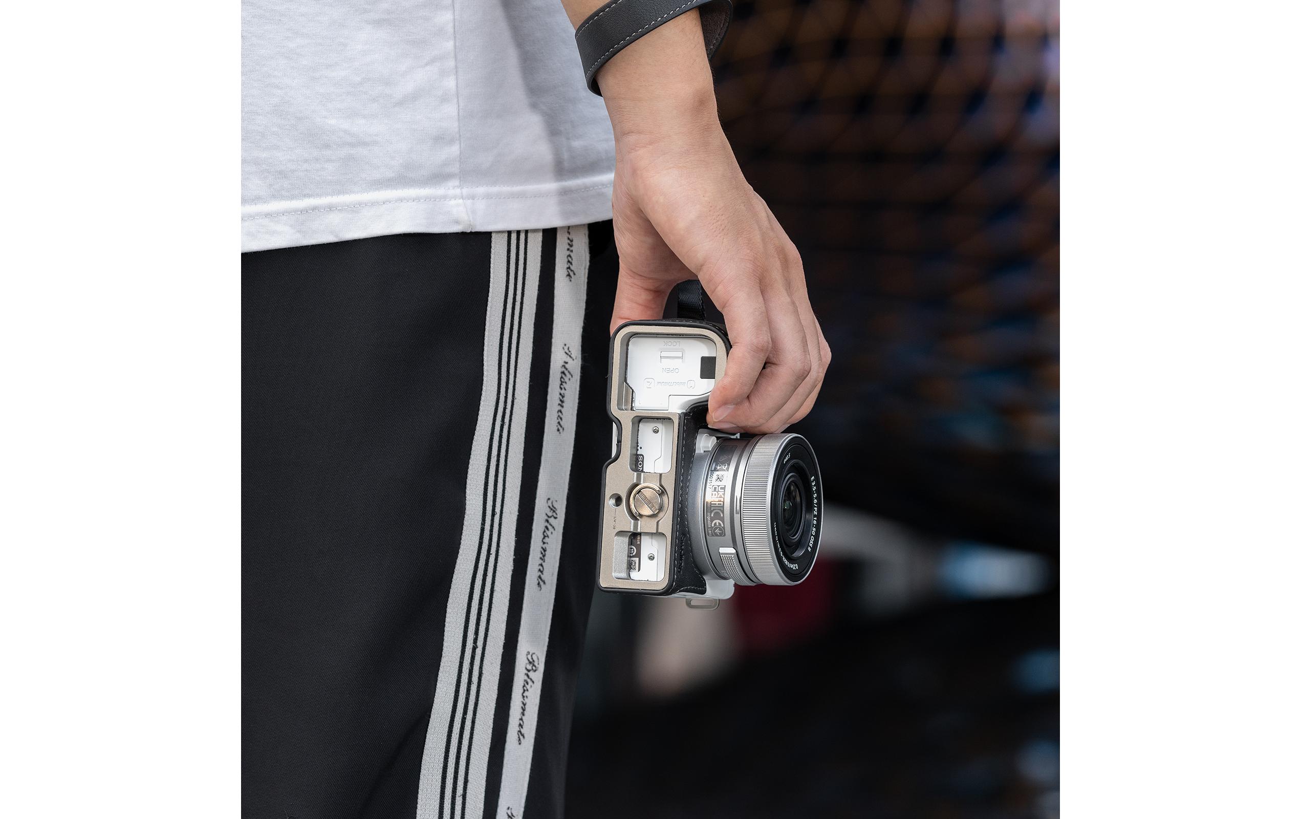 Ledertaschen-Set für Sony ZV-E10 II SchwarzEntwickelt, um die Kamera zu schützen