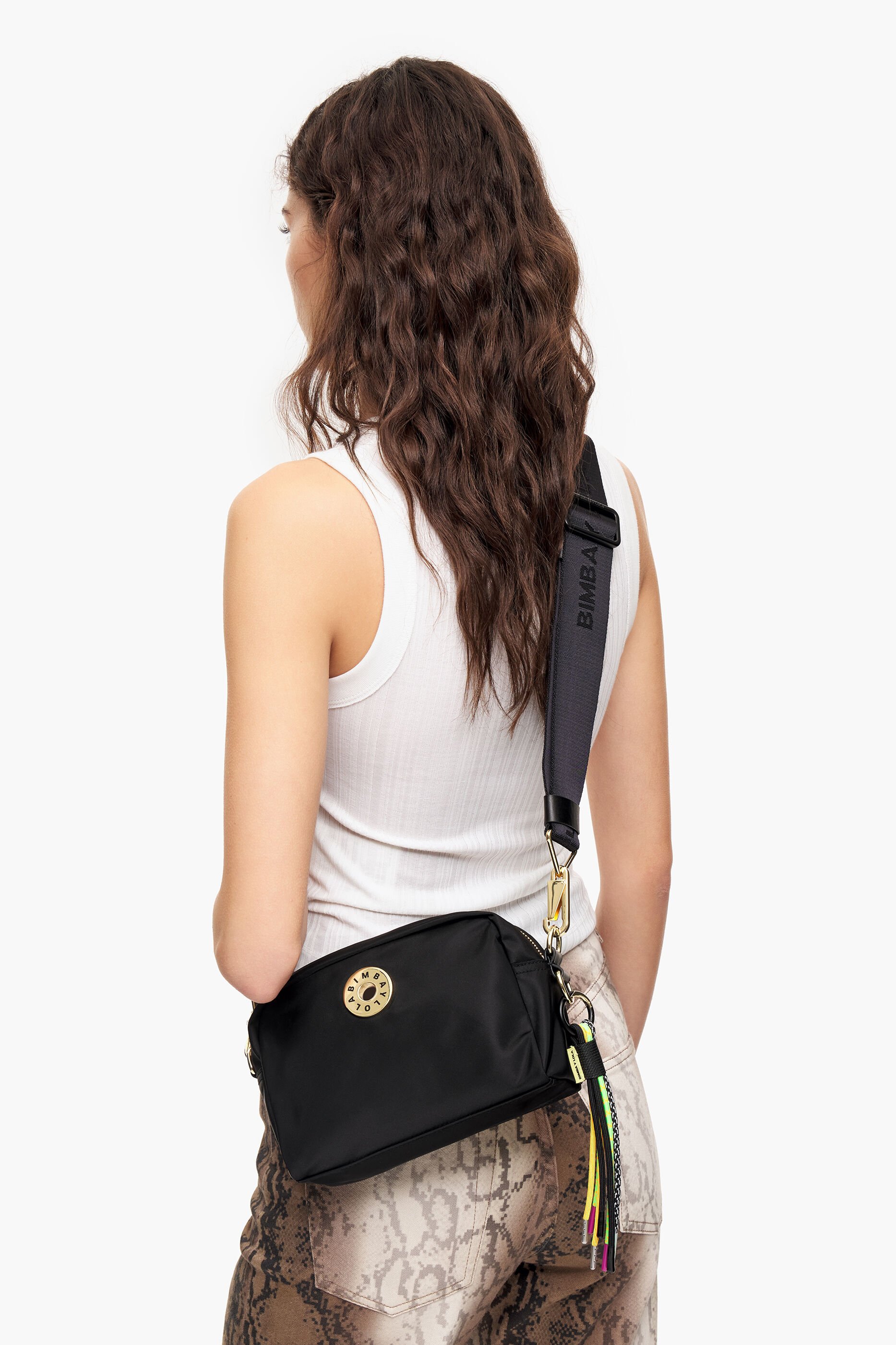 Bolsa de ombro pequena em náilon preto