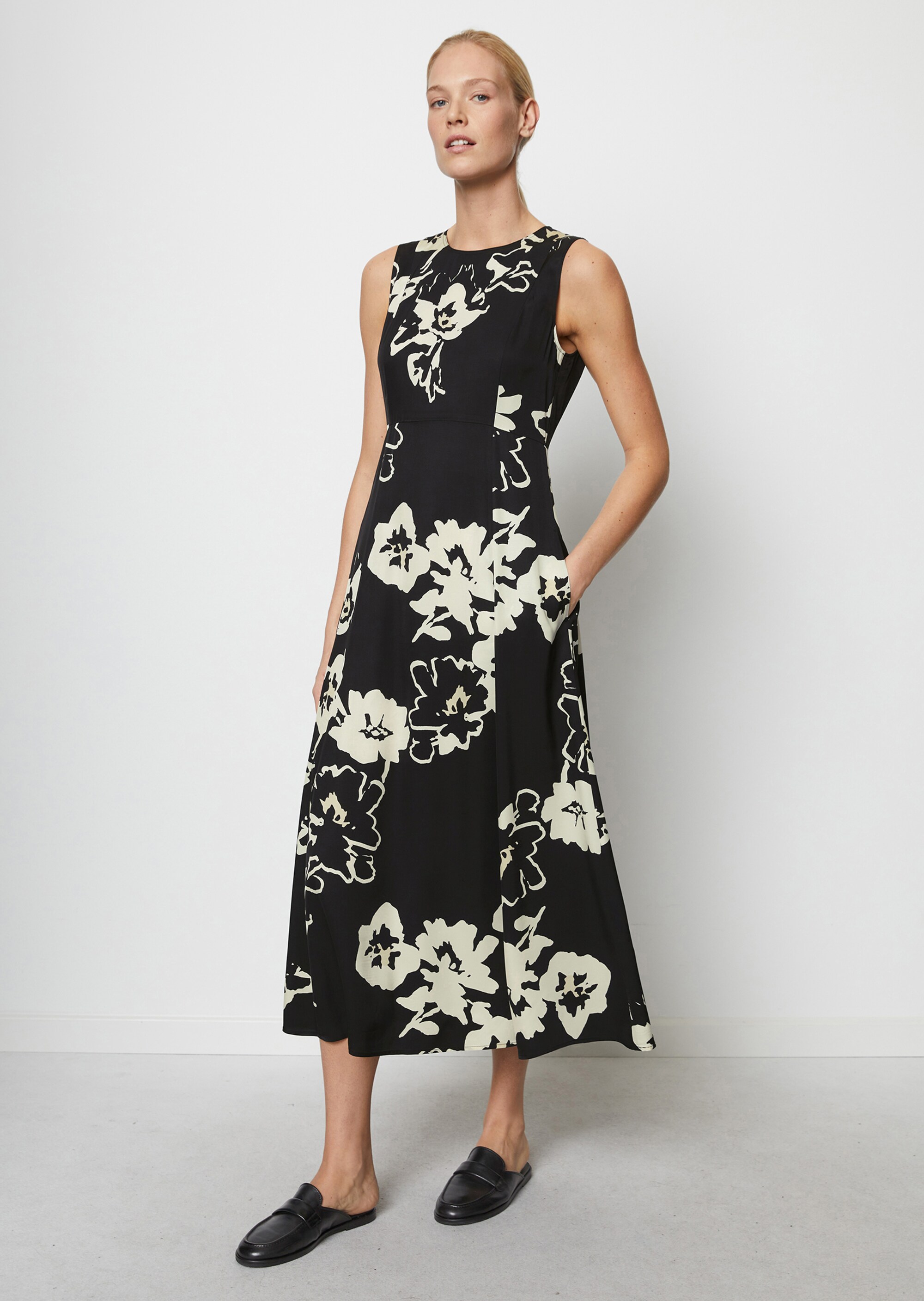 Ärmelloses Kleid fittedaus LENZING™ ECOVERO™