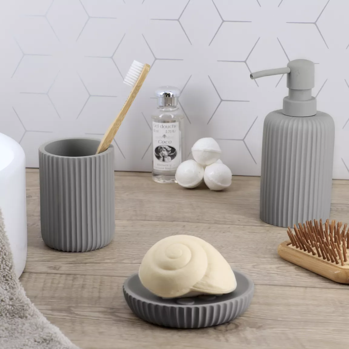 Set d'accessoires salle de bain résine Strié Gris