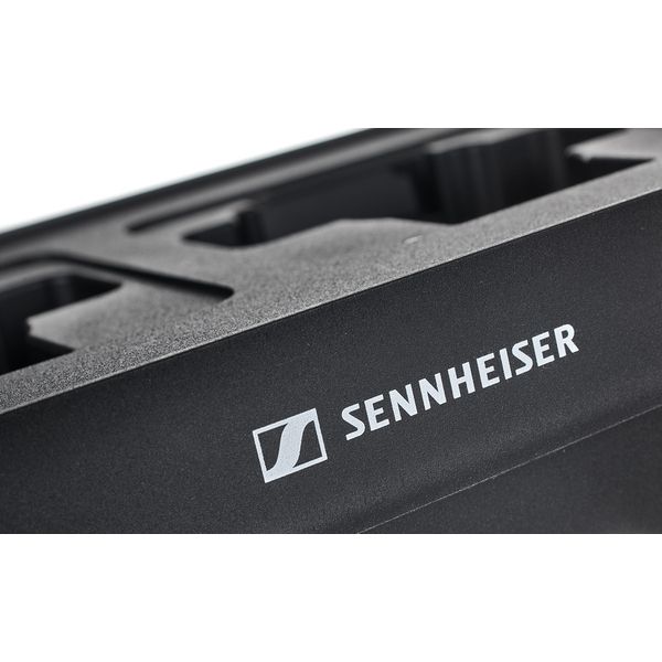 Sennheiser CHG 70N Charger Bundle