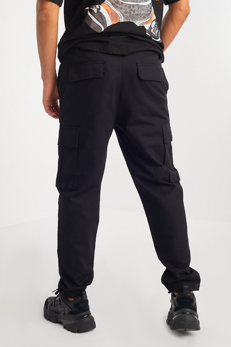 Pantalon noir en toile à poches cargos