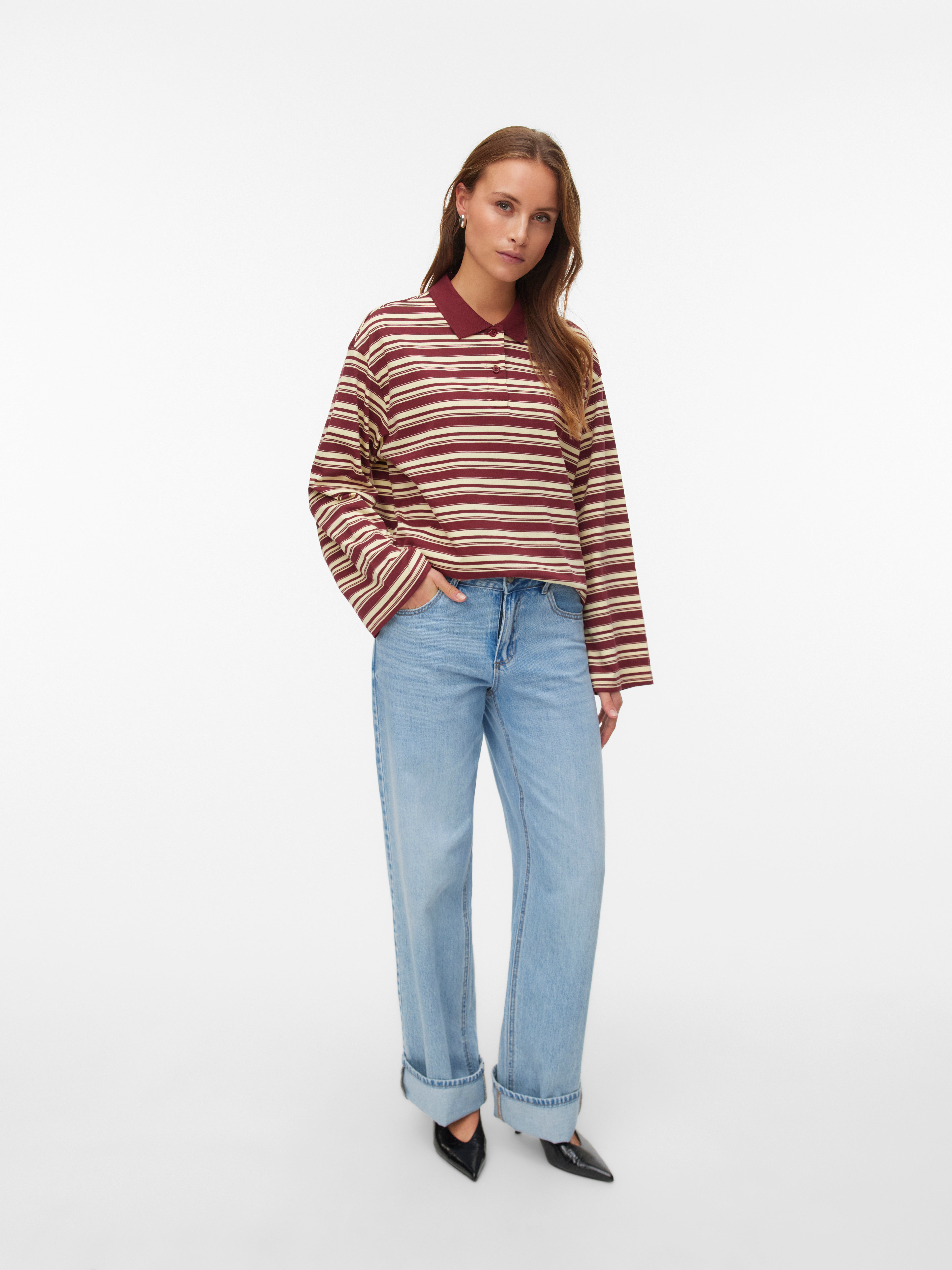AWRENA Mid rise Wide leg fit Jeans