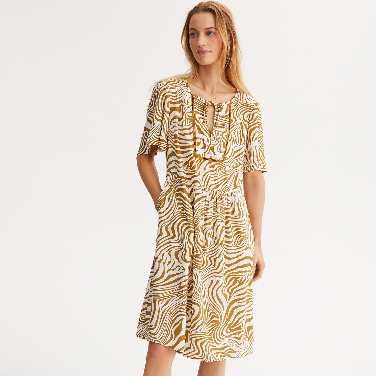ANNE WEYBURN<br>Vestido floral com estampa animal, comprimento midi