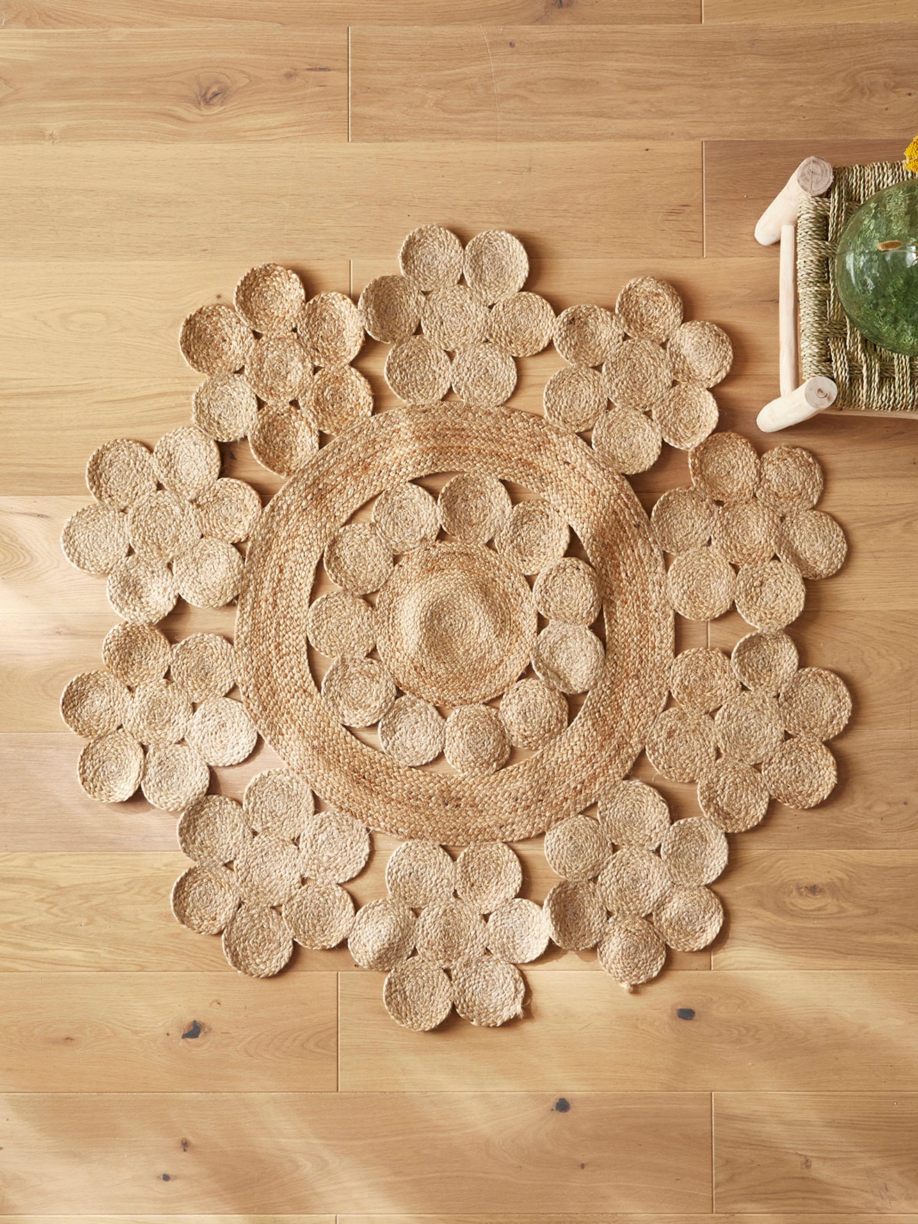 Tapis en jute forme fleur